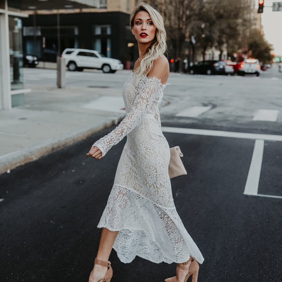 elegance lace trumpet dress